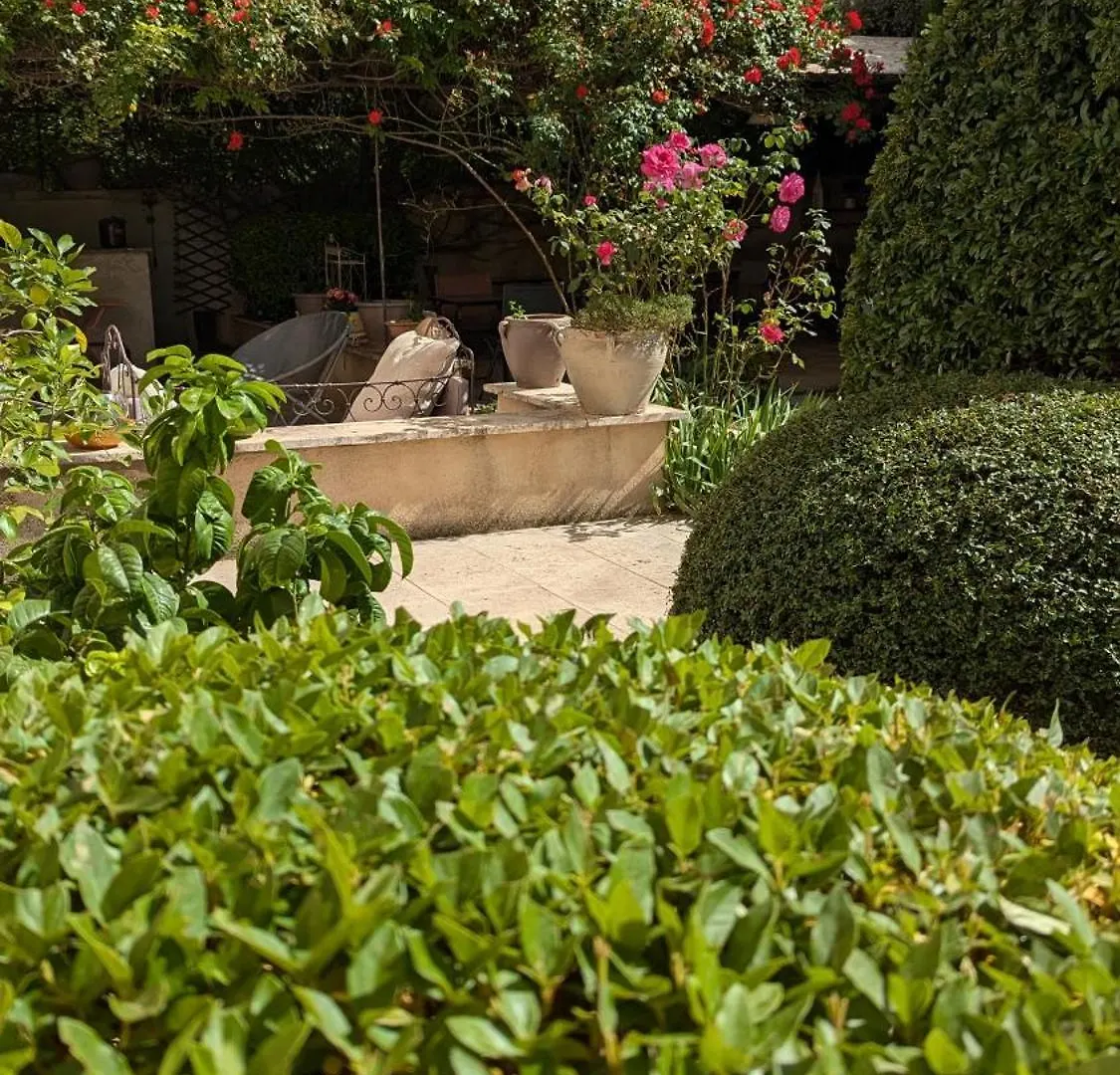 Le Vieux Castel Bed & Breakfast Roumoules France